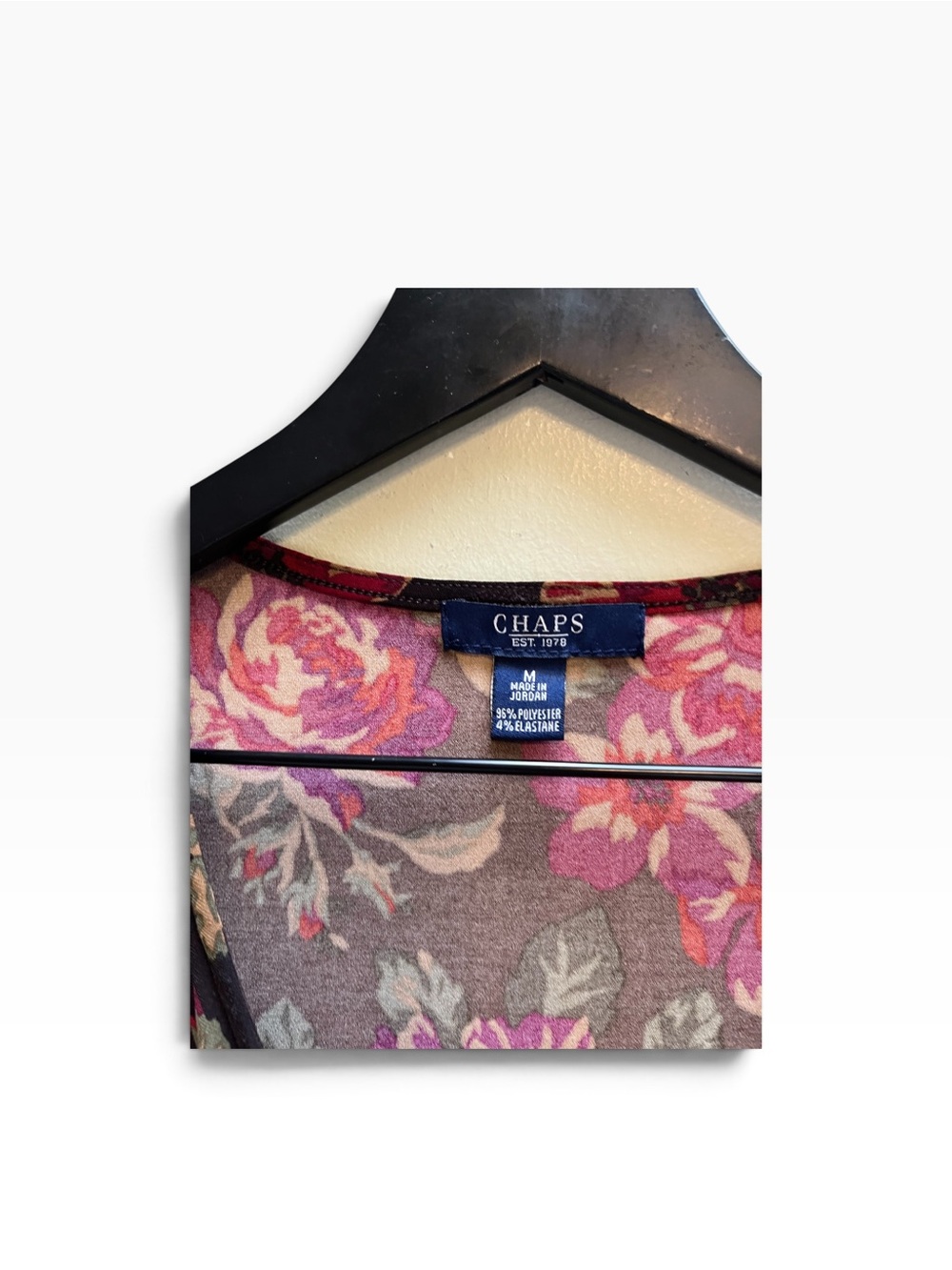 Chaps vintage Floral Surplice Top - Wine Floral size medium - Picture 6 of 10
